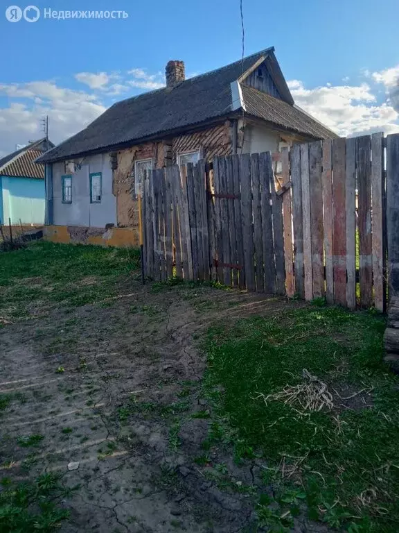 Дом в Железногорский район, Студенокский сельсовет, деревня Студенок ... - Фото 1