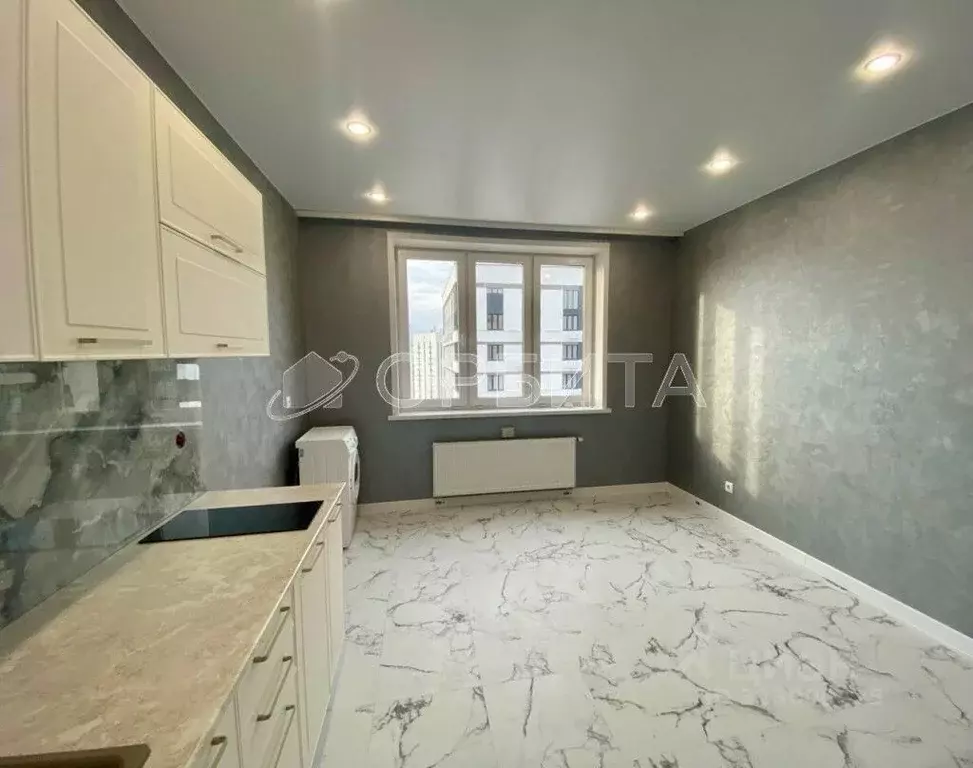 Студия Тюменская область, Тюмень Новгородская ул., 9Б (22.1 м) - Фото 1