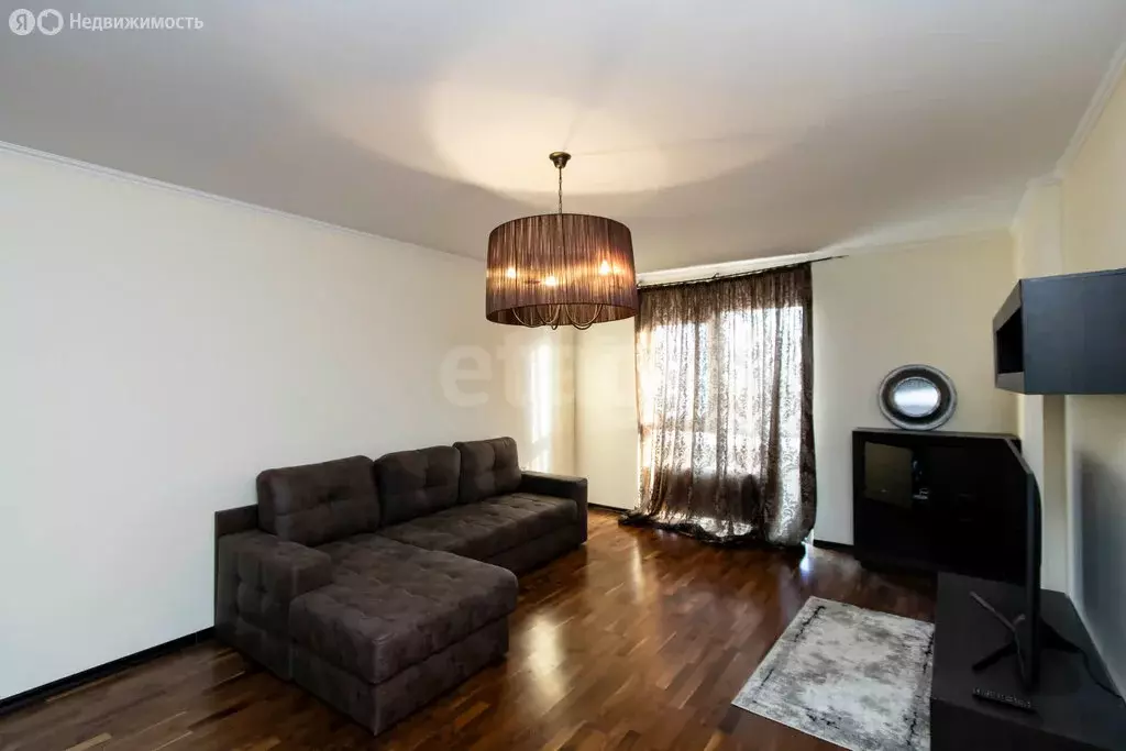 2-комнатная квартира: Тюмень, улица Максима Горького, 68 (68.3 м) - Фото 0