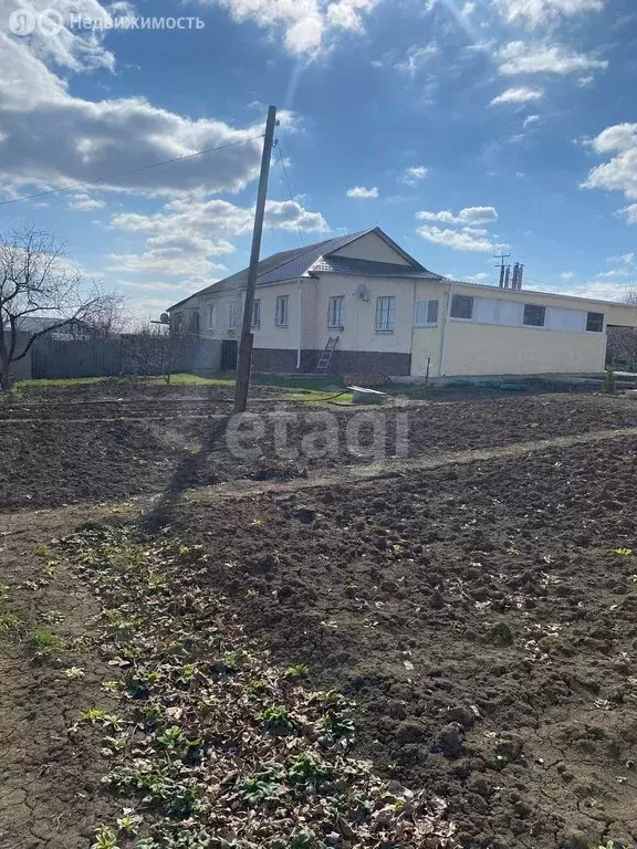 Дом в Саратовская область, Новобурасский муниципальный район, ... - Фото 1