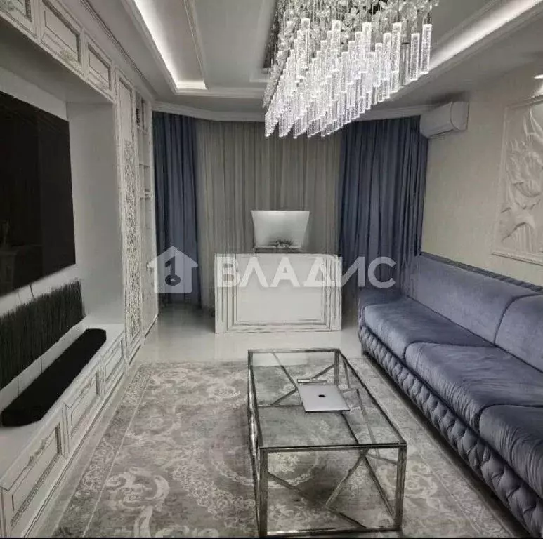 Продается 4-комнатная квартира - Фото 1