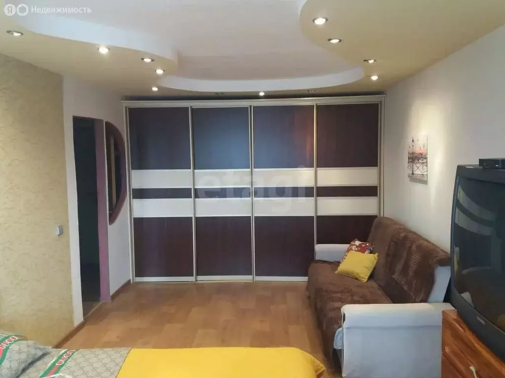 1-комнатная квартира: Пермь, улица Луначарского, 90 (35 м) - Фото 1