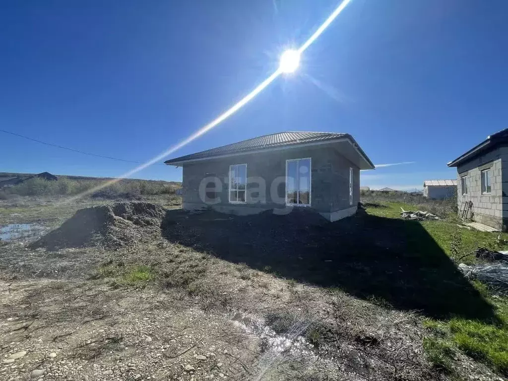 Дом в Адыгея, Майкоп Оштенский пер. (106 м) - Фото 1