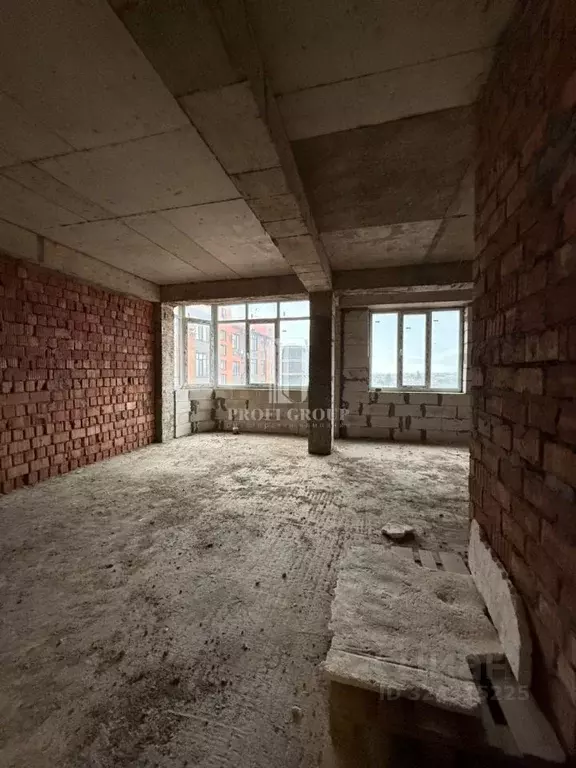 1-к кв. Дагестан, Каспийск Батырая ул. (48.0 м) - Фото 1