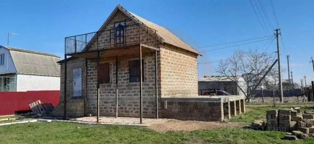 Дом в Крым, Сакский район, Ореховское с/пос, Химик-2 садоводческий ... - Фото 2