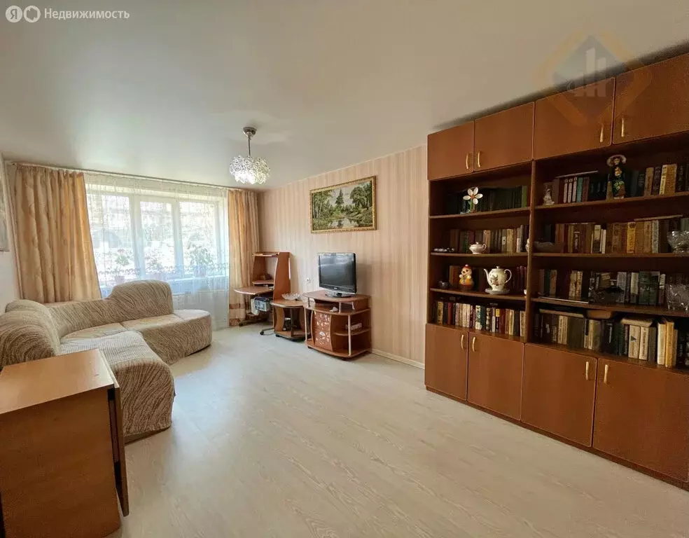 3-комнатная квартира: Находка, Бокситогорская улица, 8 (57 м) - Фото 1