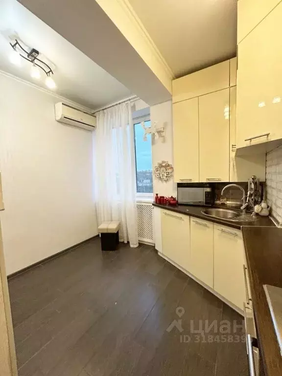 3-к кв. Крым, Симферополь ул. Балаклавская, 41А (70.0 м) - Фото 1