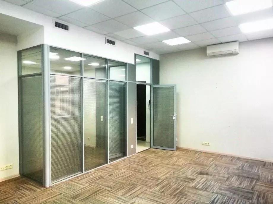 Офис в Санкт-Петербург Лахтинская ул., 4 (40 м) - Фото 2