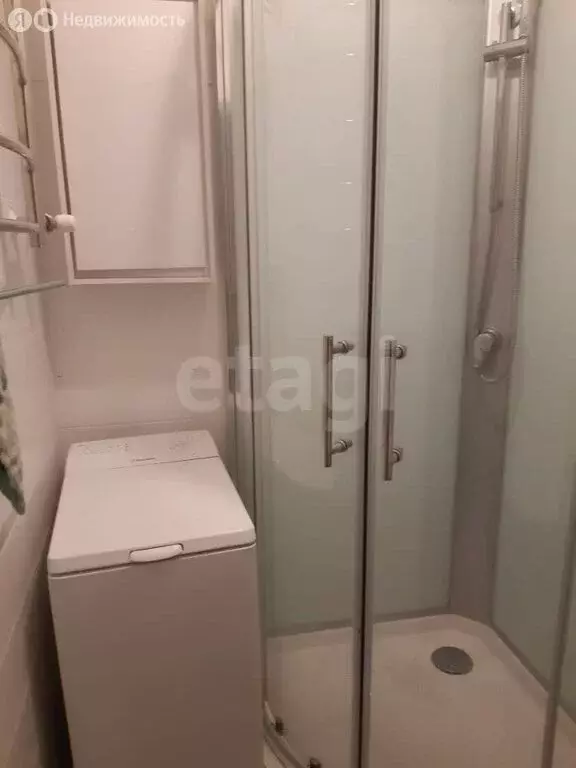 3-комнатная квартира: Новосибирск, улица Забалуева, 52 (56 м) - Фото 1