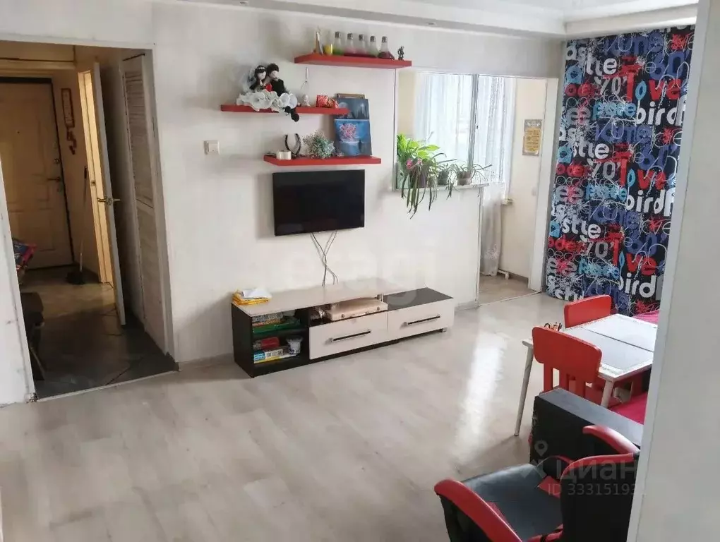 4-к кв. Алтайский край, Барнаул ул. Антона Петрова, 216 (72.0 м) - Фото 0