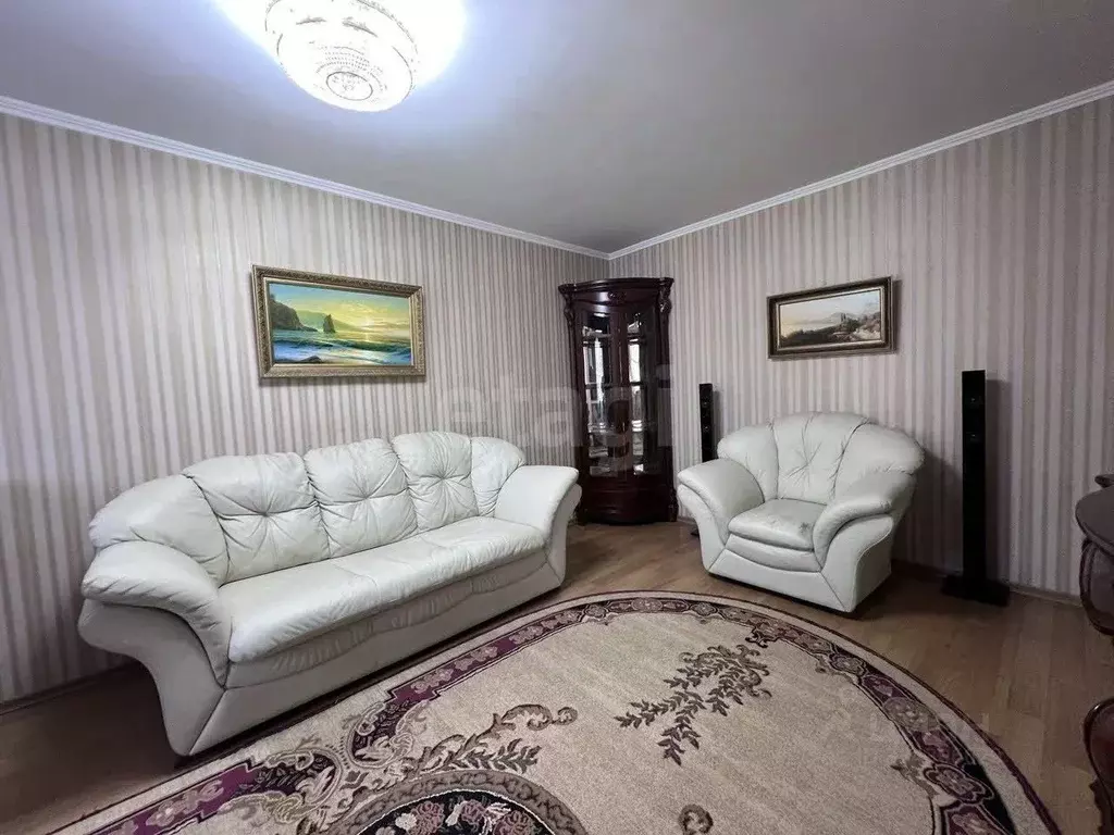 3-к кв. Крым, Симферополь бул. Ивана Франко (70.0 м) - Фото 1