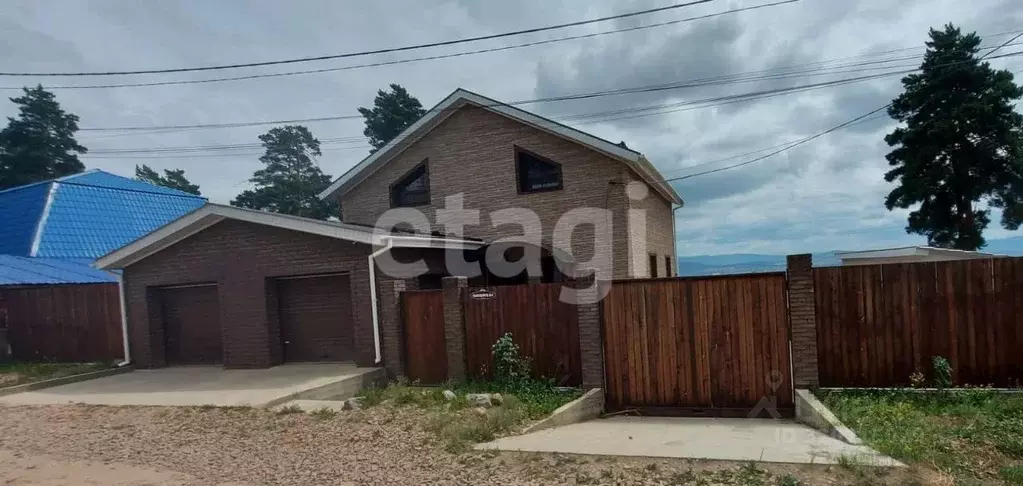Дом в Бурятия, Улан-Удэ ул. Владимира Высоцкого, 13А (221 м) - Фото 0