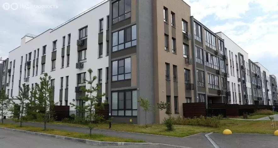 1-комнатная квартира: Тюмень, улица Сергея Свиридова, 7 (37.5 м) - Фото 1