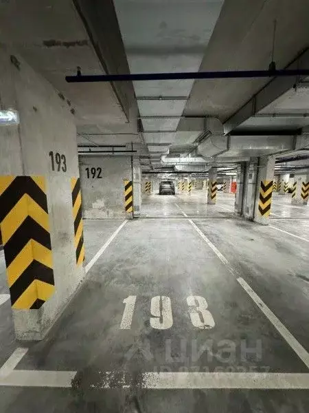 Гараж в Свердловская область, Екатеринбург ул. Азина, 31 (14 м) - Фото 1