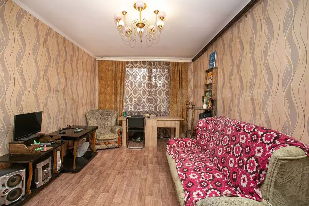 Комната 16 м в 3-к., 1/5 эт. - Фото 0