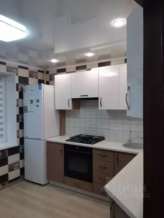 1-к кв. Саратовская область, Саратов Весенняя ул., 14к1 (39.0 м) - Фото 1