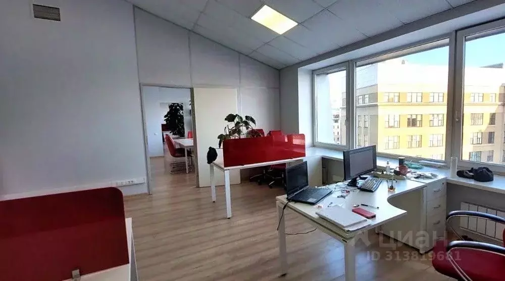 Офис в Санкт-Петербург ул. Чапаева, 5 (200 м) - Фото 1