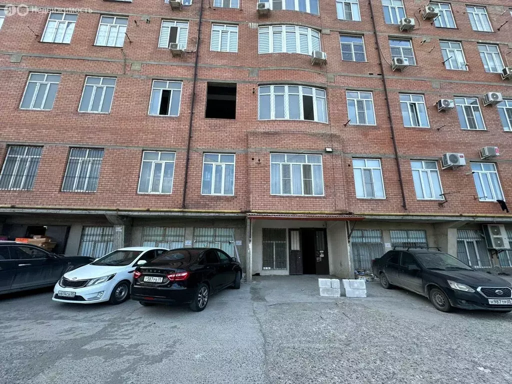 2-комнатная квартира: Махачкала, улица Генерала Омарова, 39А (65 м) - Фото 0