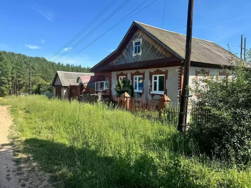 Дом в Удмуртия, Алнашский район, с. Алнаши Нагорная ул., 9 (189 м) - Фото 1