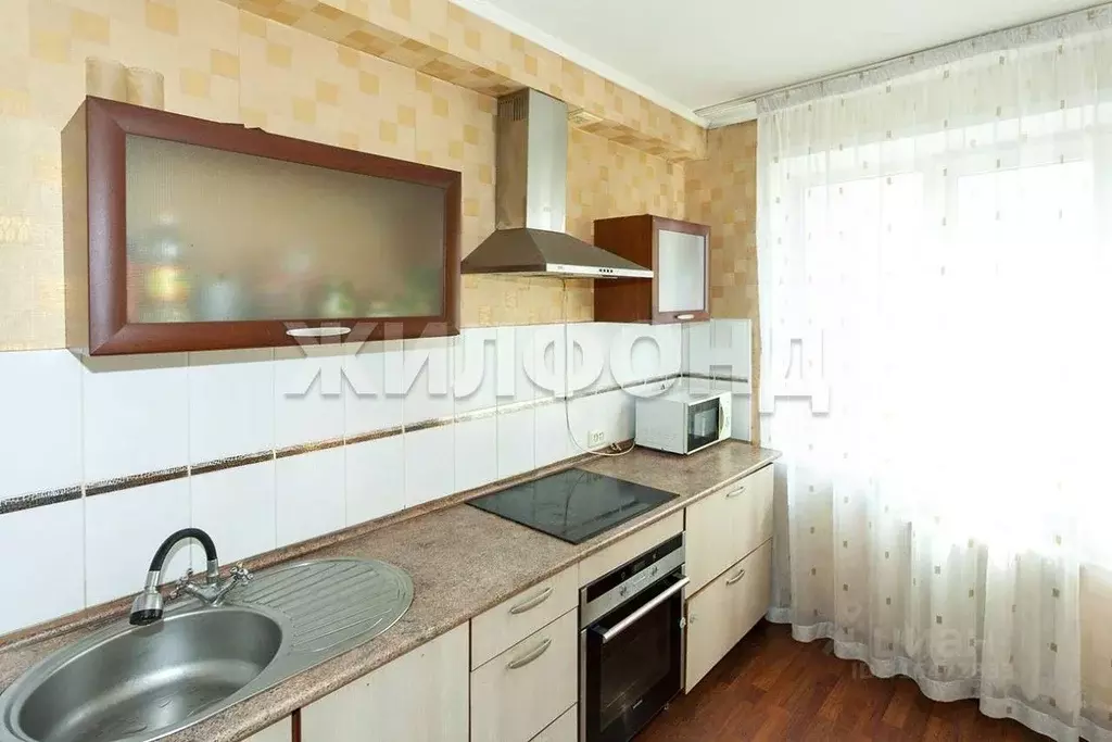 2-к кв. Алтайский край, Барнаул Взлетная ул., 45А (45.7 м) - Фото 1