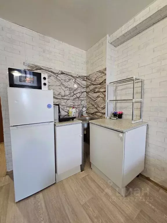 Студия Приморский край, Владивосток Нижнепортовая ул., 6Г (30.0 м) - Фото 1