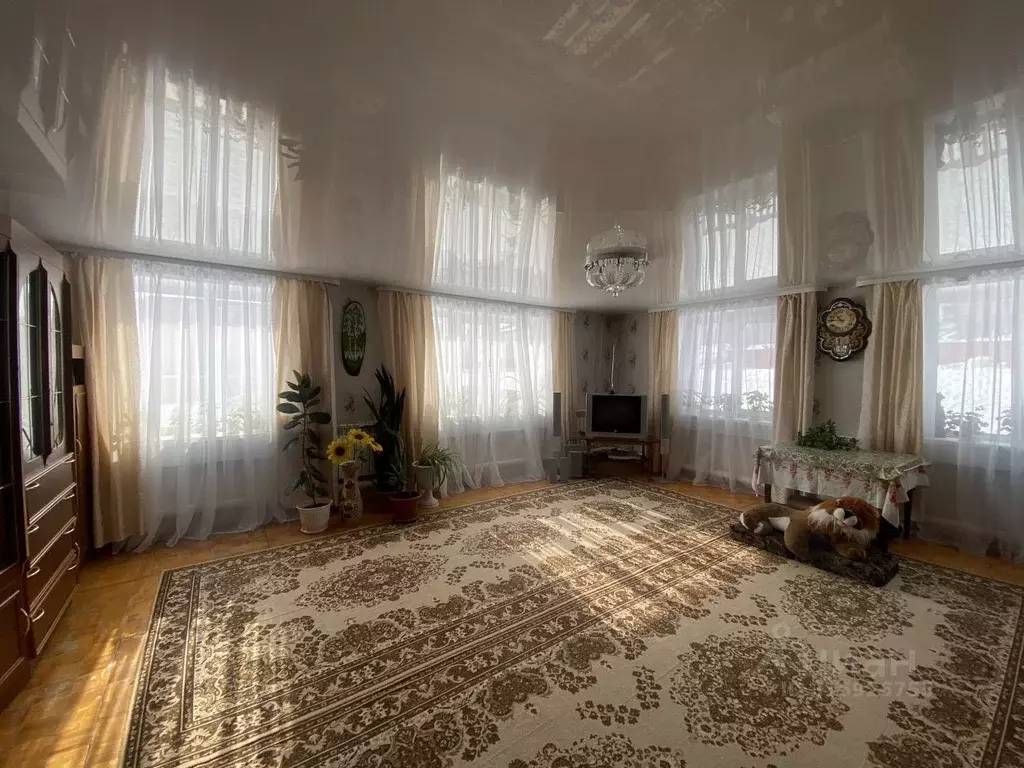Дом в Удмуртия, с. Шаркан ул. Балобанова, 8 (150 м) - Фото 0