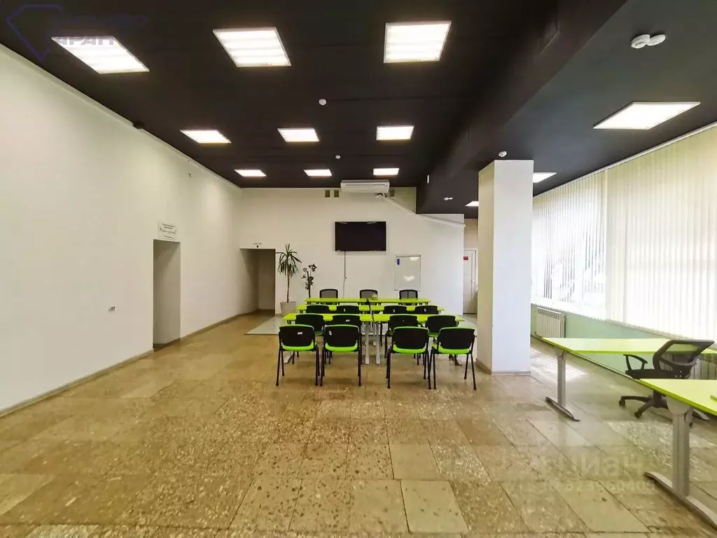 Помещение свободного назначения в Самарская область, Тольятти ул. ... - Фото 1