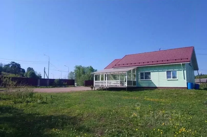 Дом в Карелия, Сортавальское городское поселение, пос. Хюмпеля ул. ... - Фото 1