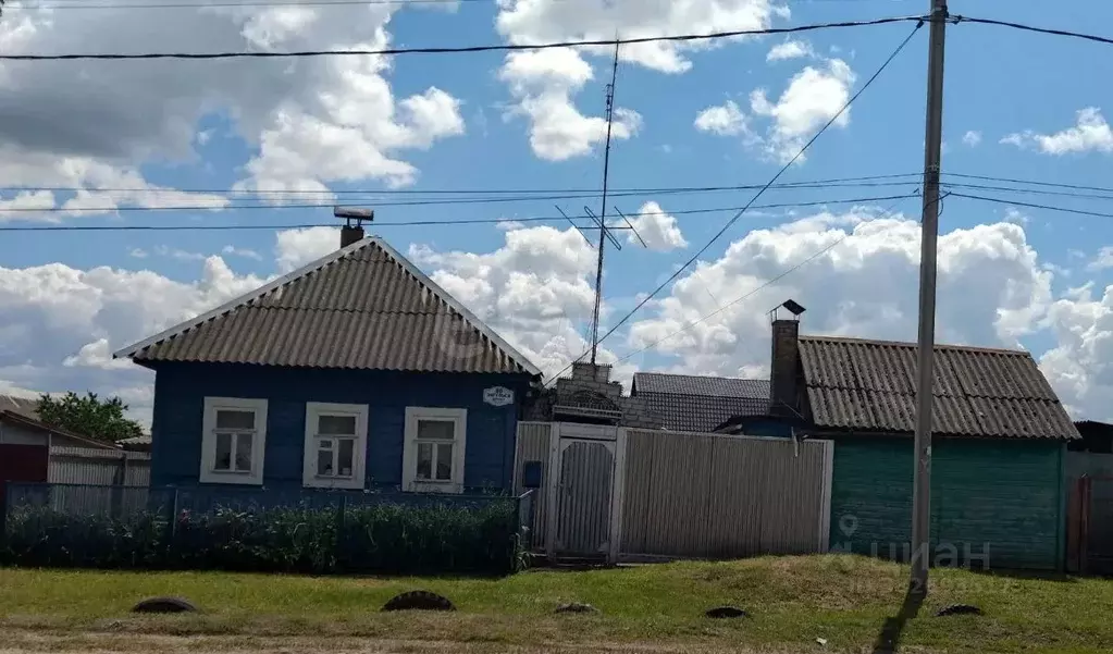 Дом в Брянская область, Карачев ул. Энгельса (49 м) - Фото 1