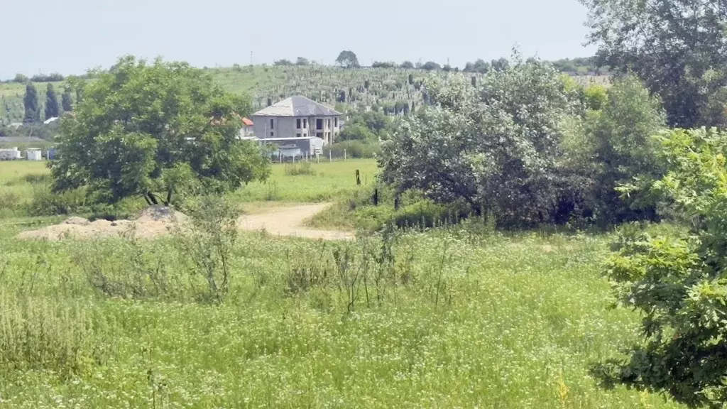 Участок в Кабардино-Балкария, Нальчик Вольный Аул кп, ул. Мазлоева ... - Фото 0