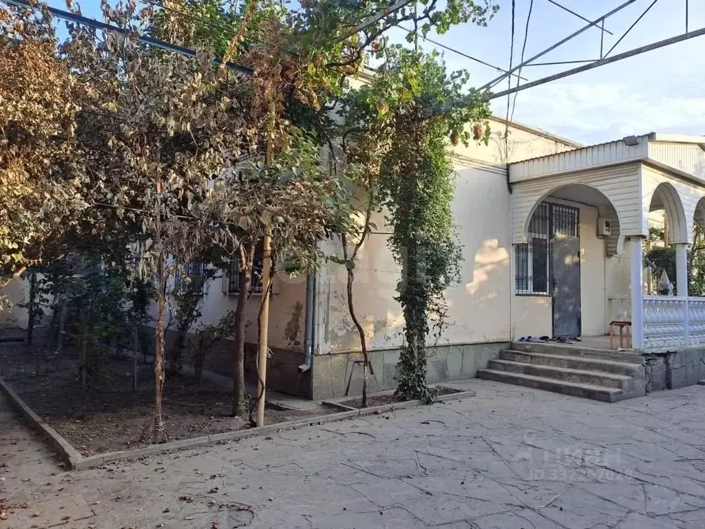 Дом в Дагестан, Махачкала ул. Плеханова, 62 (200 м) - Фото 1