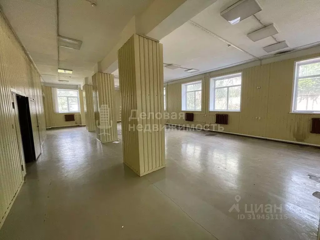Помещение свободного назначения в Новгородская область, Великий ... - Фото 0