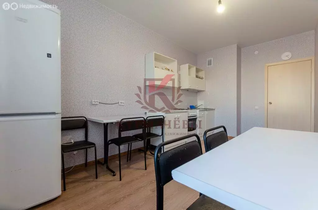 3-комнатная квартира: Екатеринбург, улица Яскина, 8 (77.2 м) - Фото 2