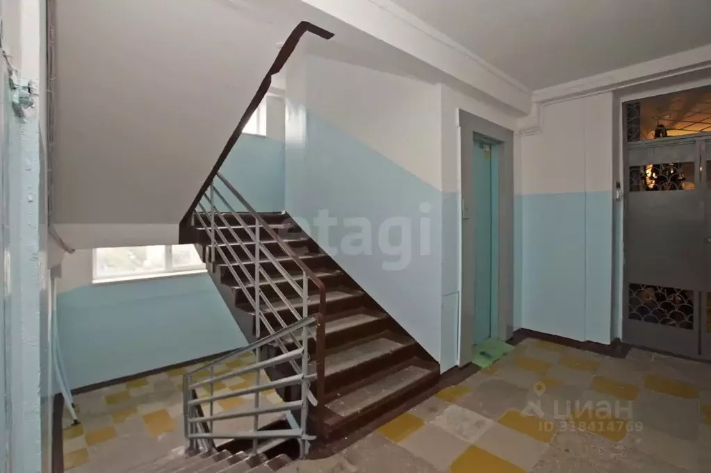 2-к кв. Омская область, Омск Волочаевская ул., 17 (46.8 м) - Фото 0