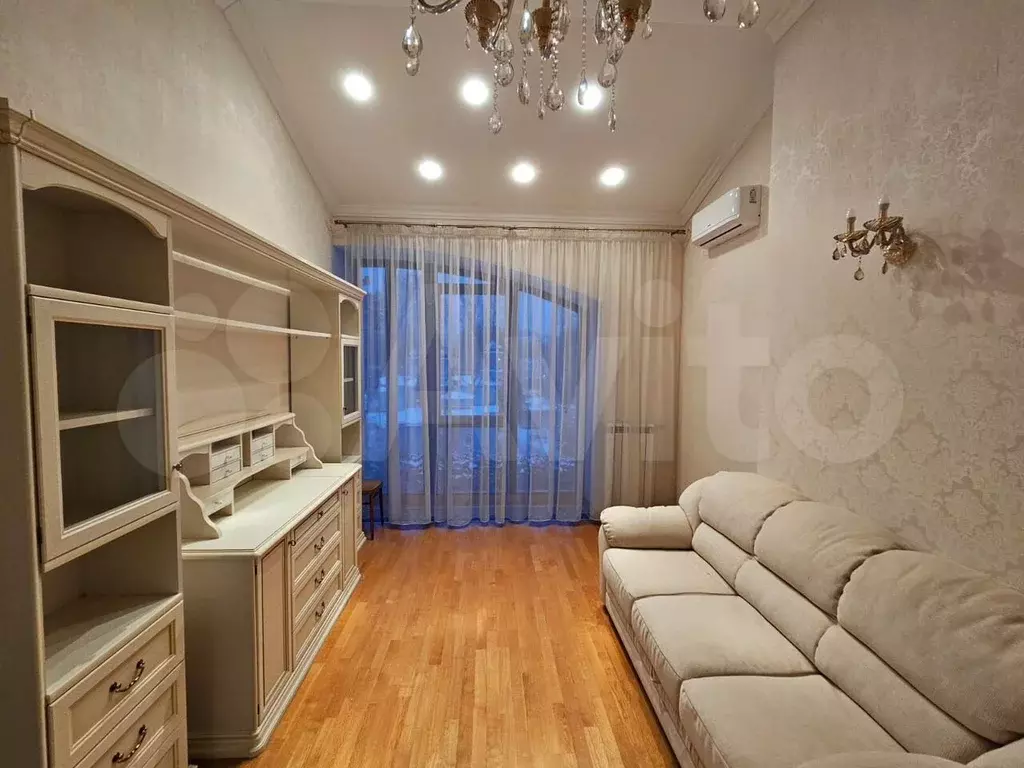 1-к. квартира, 40 м, 4/4 эт. - Фото 1