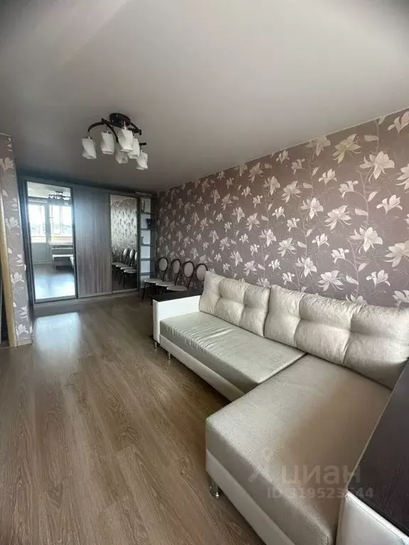 1-к кв. Владимирская область, Радужный 1-й кв-л, 14 (40.0 м) - Фото 0