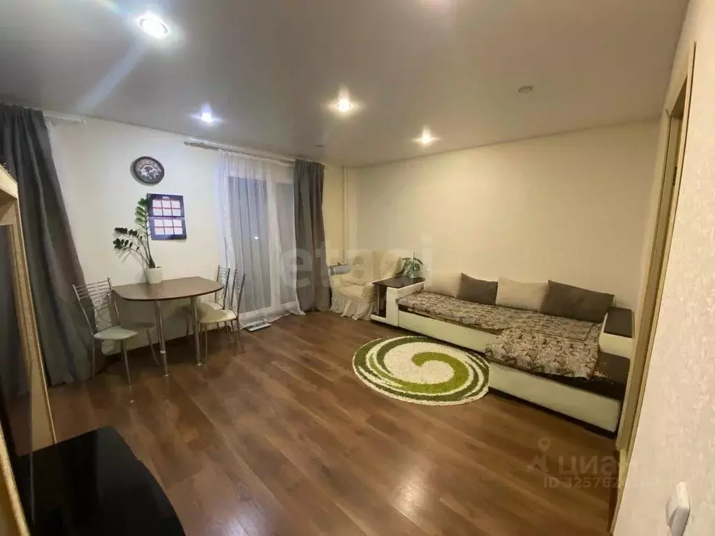 2-к кв. Коми, Усинск ул. Нефтяников, 42 (37.5 м) - Фото 1