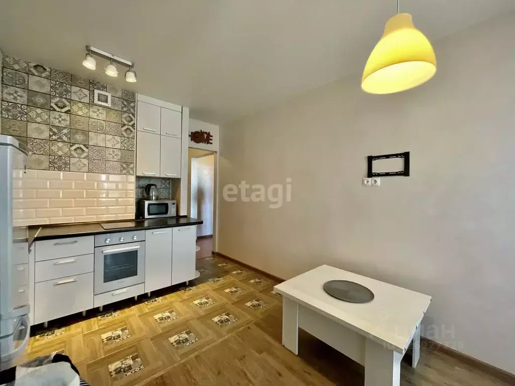 1-к кв. Тюменская область, Тюмень ул. Василия Подшибякина, 19 (35.0 м) - Фото 2