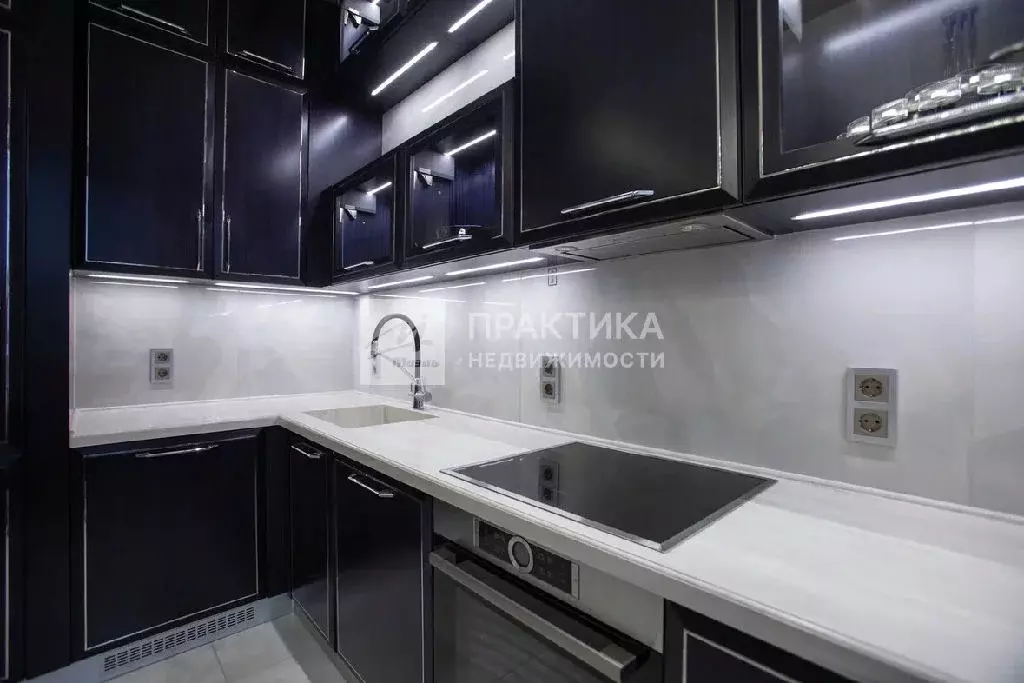 Продается 3-комнатная квартира - Фото 1