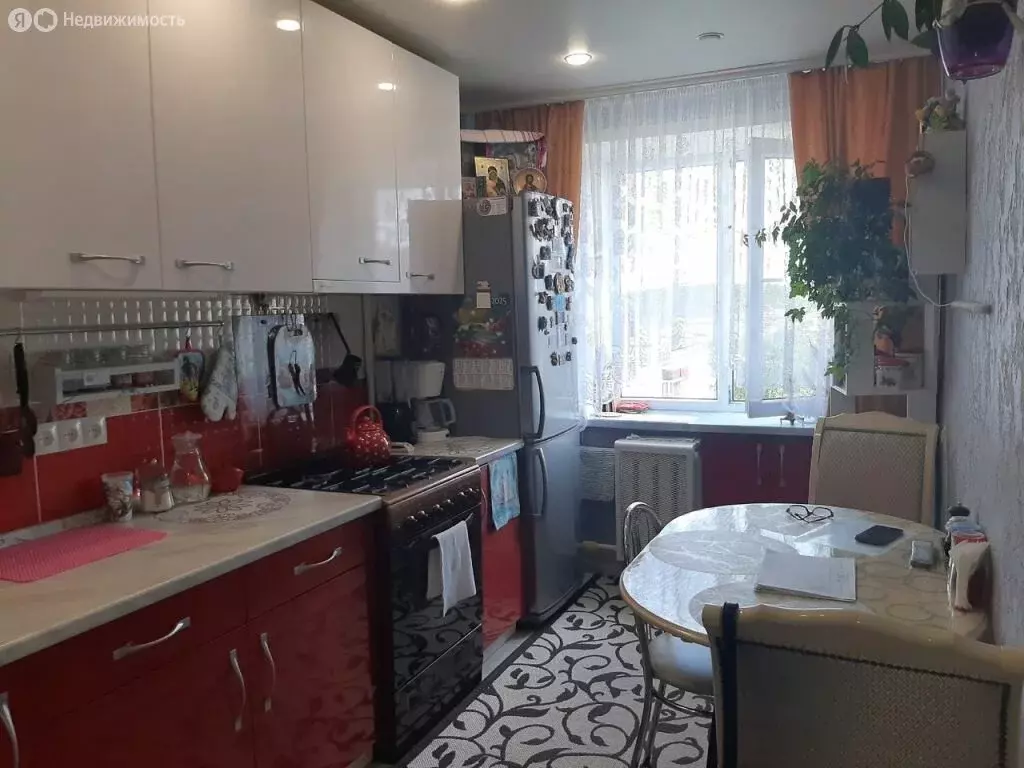 3-комнатная квартира: Брянск, улица Есенина, 2 (60.8 м) - Фото 0