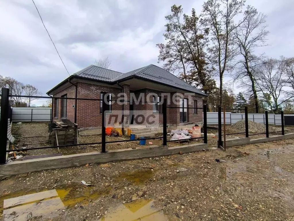 Дом в Краснодарский край, Апшеронский район, Нефтегорское городское ... - Фото 1