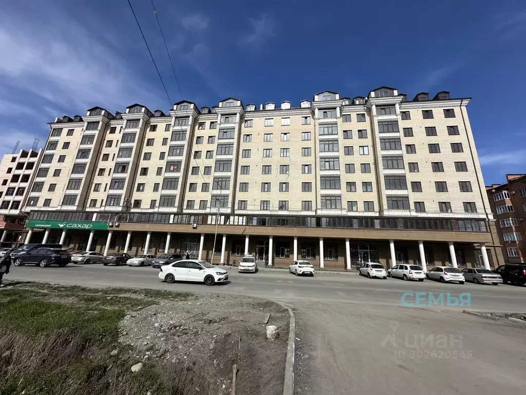 3-к кв. Северная Осетия, Владикавказ ул. Курсантов-Кировцев, 10 (123.0 ... - Фото 1