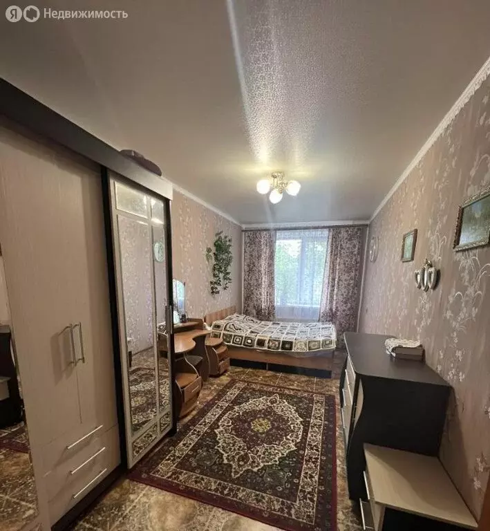 3-комнатная квартира: Каменск-Шахтинский, микрорайон Лиховской, улица ... - Фото 0