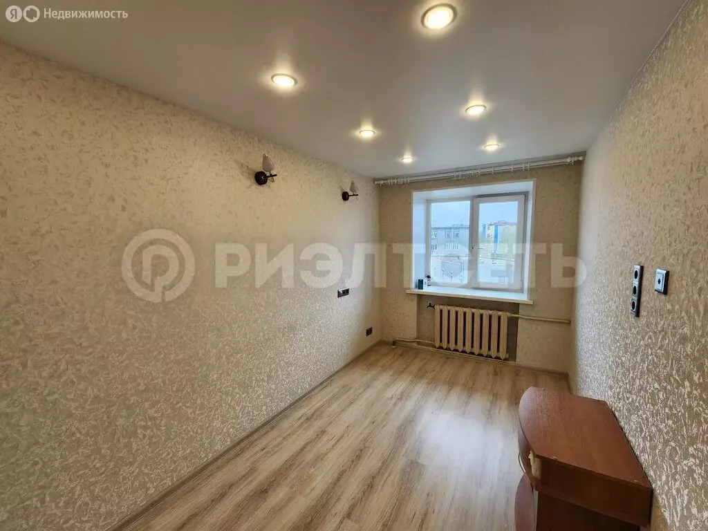 5-комнатная квартира: Апатиты, улица Ферсмана, 7 (55 м) - Фото 1
