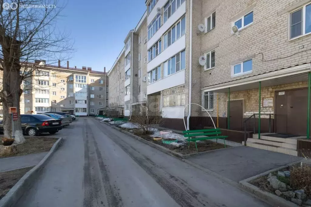 3-комнатная квартира: Ишим, улица Чехова, 106 (57.4 м) - Фото 2