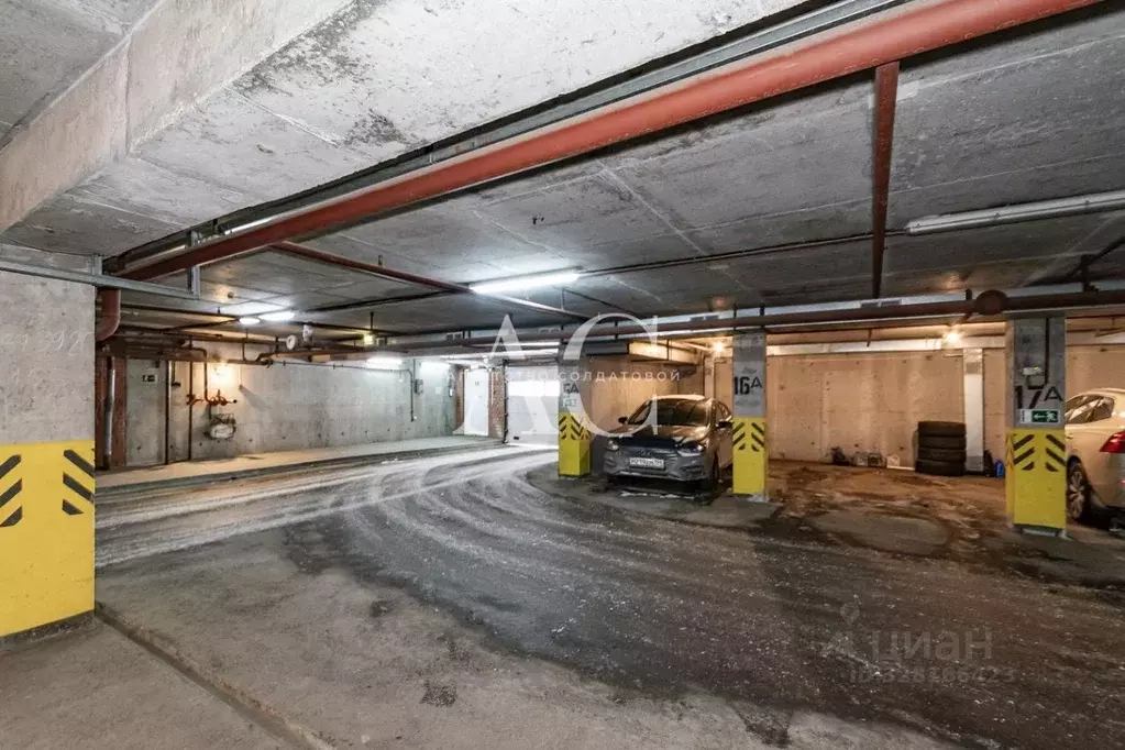 Гараж в Свердловская область, Екатеринбург ул. Хохрякова, 39 (16 м) - Фото 1