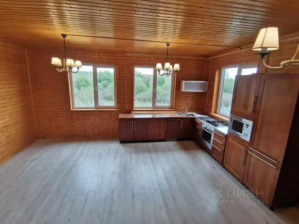 Дом в Калужская область, Малоярославецкий муниципальный округ, ... - Фото 1