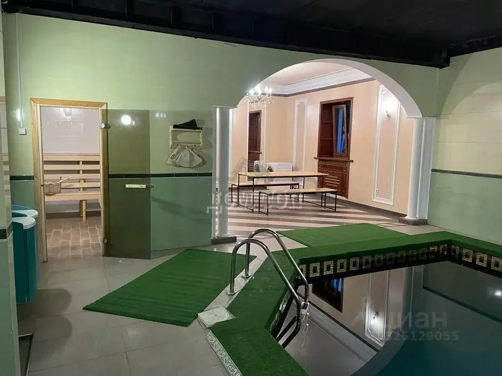 Дом в Москва д. Рогозинино,  (400 м) - Фото 1