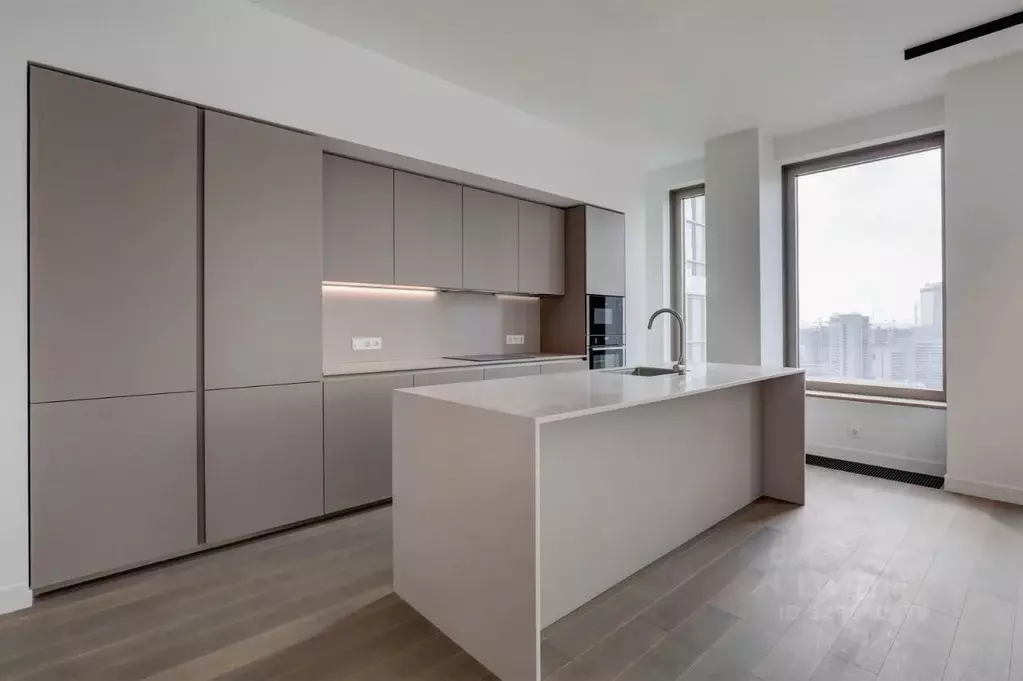 5-к кв. Москва ул. Костикова, 4к5 (190.0 м) - Фото 1