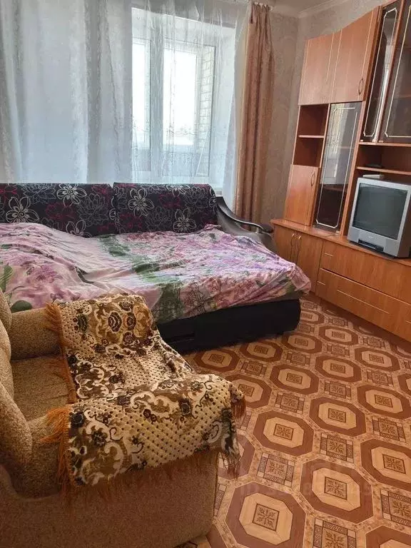 1-к кв. Чувашия, Канаш Чебоксарская ул., 6 (30.0 м) - Фото 1
